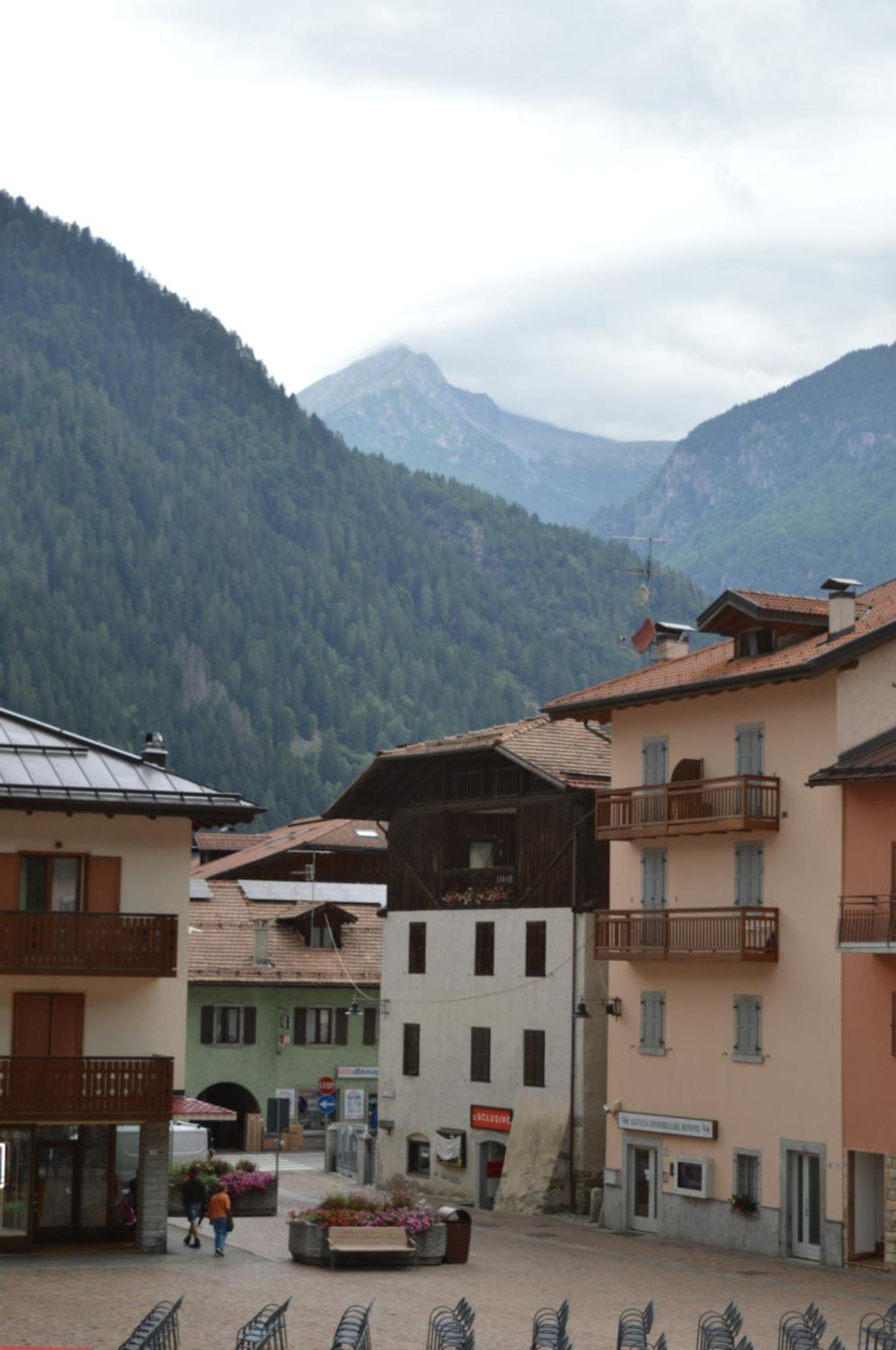 Hotel Wanda Pinzolo Exteriör bild
