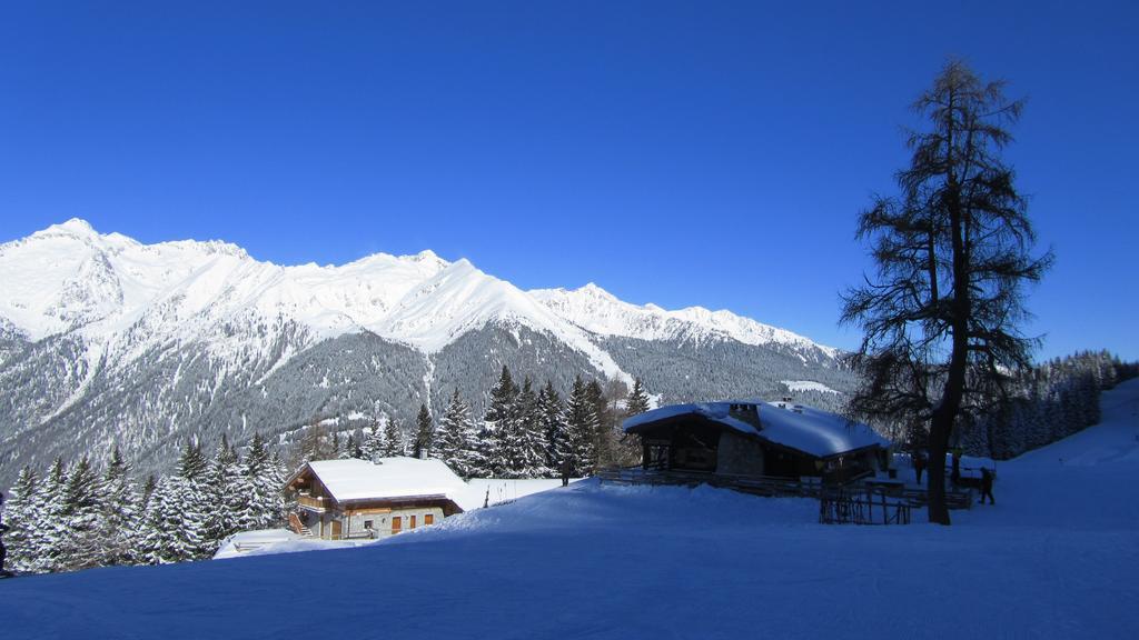 Hotel Wanda Pinzolo Exteriör bild